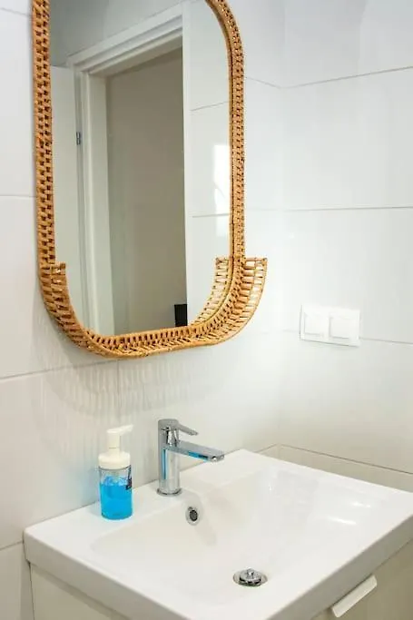 Shiny And Relaxing 5Th Floor Apartment 塞萨洛尼基 0*,  希腊